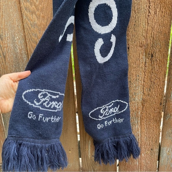 NFL COWBOYS Unisex Navy Scarf with White Logo - Picture 5 of 8